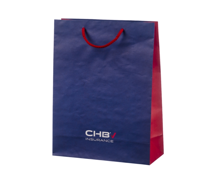 Vahva, korkealaatuinen luksuskassi painatuksella